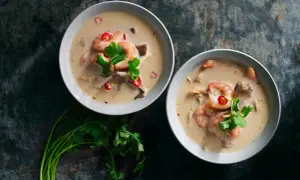 Tom Yum Suppe: Authentischen Geschmack in 30 Min. kochen