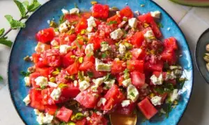 Melone Feta Salat: Süß, salzig, frisch & nie wieder wässrig!