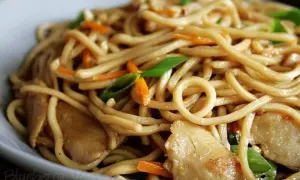 Gebratene Nudeln: So schmecken sie wie beim Lieblingschinesen!