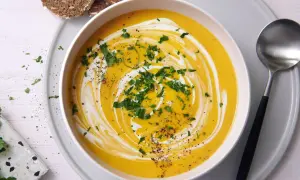 Cremige Kartoffel-Karotten-Suppe: So gelingt sie einfach jedem!