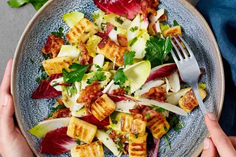 Chicorée-Salat: Bitterkeit ade! 4 Rezepte & Profi-Tipps