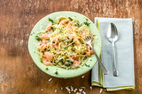 Pasta mit Räucherlachs: In 20 Min. zum perfekten Genuss