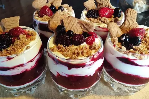 Desserts im Glas: Schnelle & einfache Rezepte für jeden Anlass