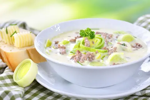 Cremige Hack-Lauch-Suppe: So einfach geht dein Lieblingsrezept