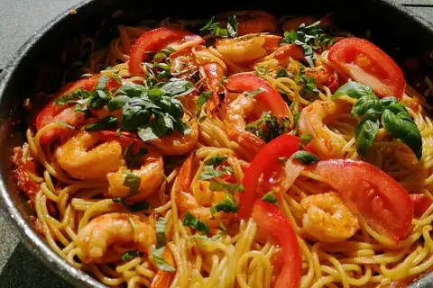 Nudeln mit Garnelen: Perfekte Rezepte & Profi-Tipps in 30 Min.