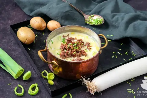 Käse-Hack-Lauch-Suppe: Cremig & lecker mein Geheimrezept