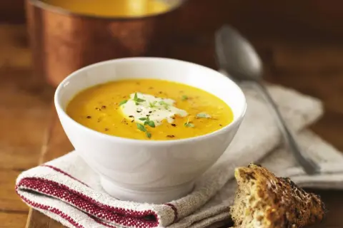 Butternusskürbis-Suppe: So gelingt die perfekte cremige Herbstsuppe