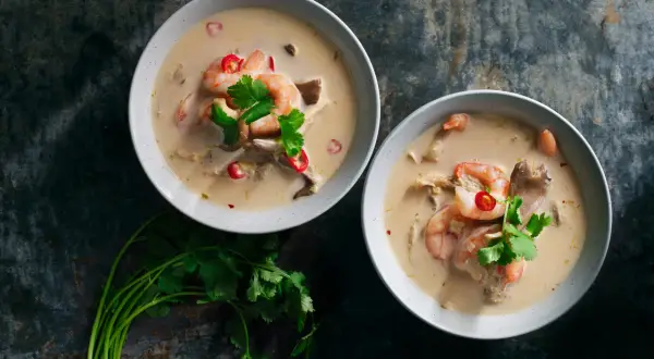 Tom Yum Suppe: Authentischen Geschmack in 30 Min. kochen