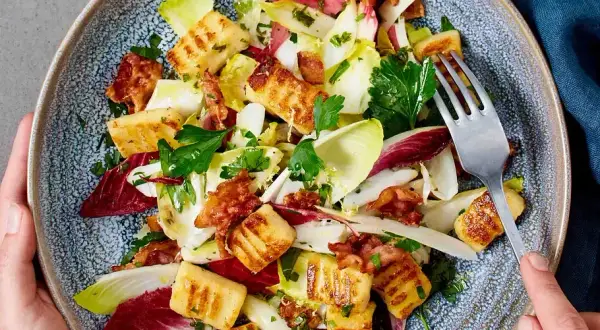 Chicorée-Salat: Bitterkeit ade! 4 Rezepte & Profi-Tipps