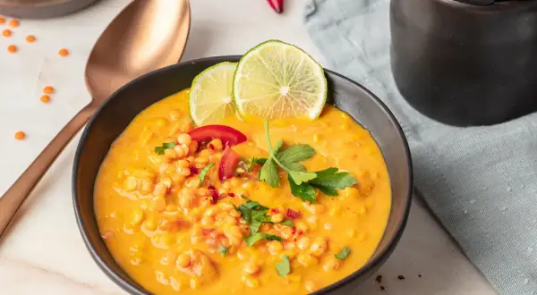 Das beste Linsen-Curry-Suppe Rezept: Unter 30 Min. fertig!