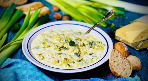 Cremige Lauch-Käse-Suppe: So gelingt der Klassiker perfekt!