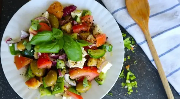 Griechischer Salat Rezept: So gelingt Horiatiki wie im Urlaub