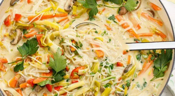 Tom Kha Gai: Authentische Thai Kokos-Suppe einfach kochen